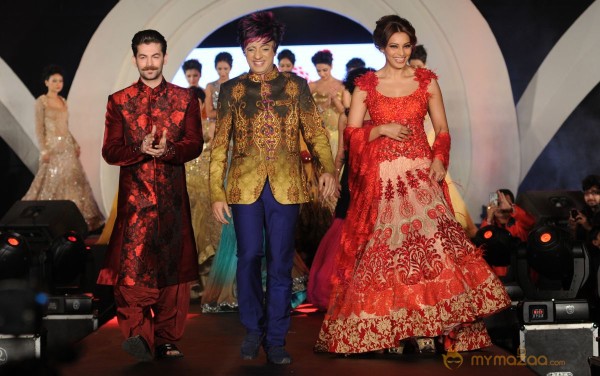 Bipasha And Neil Nitin photos