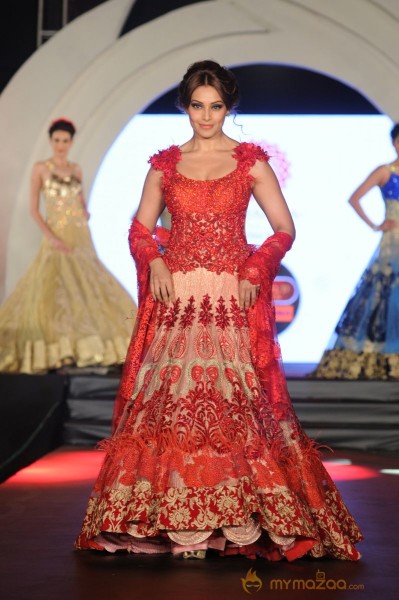 Bipasha And Neil Nitin photos
