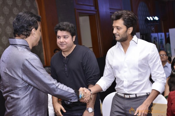 Bolly Celebs at 25 films CCP of Vashu Bhagnani