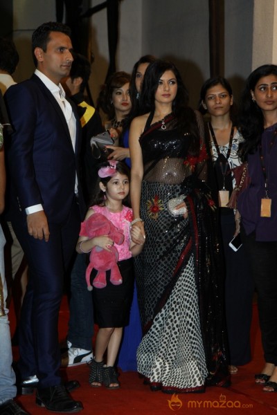 Bolly Celebs At BIG Life OK Awards 2014