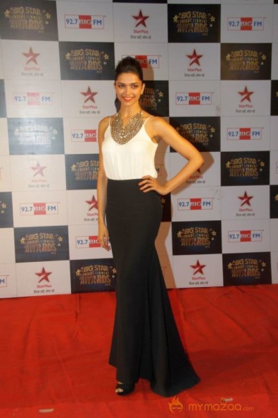 Bolly Celebs at BSE AWARDS 2013 Photos
