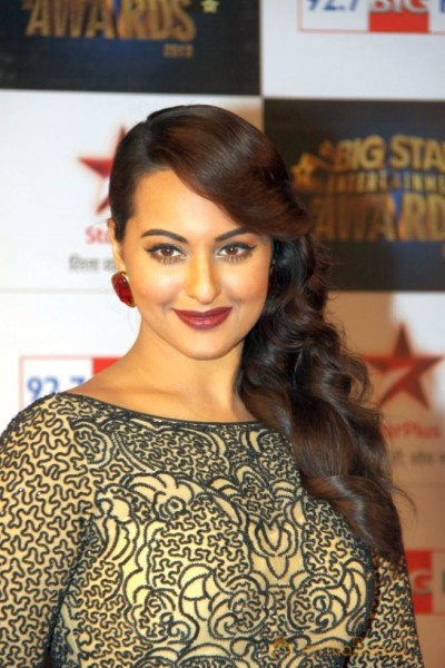 Bolly Celebs at BSE AWARDS 2013 Photos
