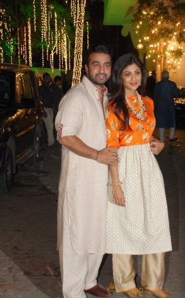 Bolly Celebs at Shilpa Shetty Diwali Party Gallery