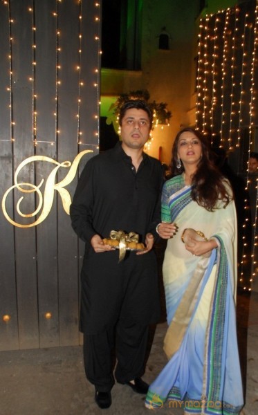 Bolly Celebs at Shilpa Shetty Diwali Party Gallery