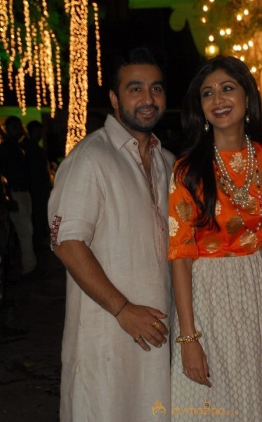 Bolly Celebs at Shilpa Shetty Diwali Party Gallery