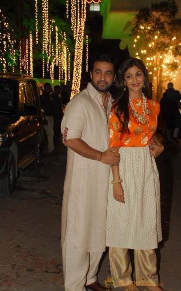 Bolly Celebs at Shilpa Shetty Diwali Party Gallery