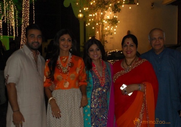 Bolly Celebs at Shilpa Shetty Diwali Party Gallery