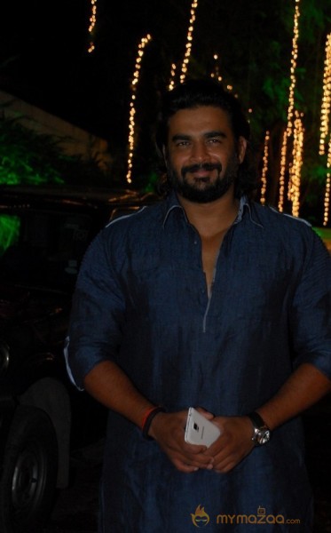 Bolly Celebs at Shilpa Shetty Diwali Party Gallery