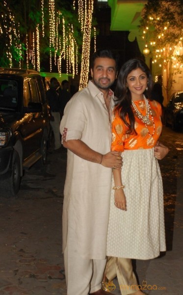 Bolly Celebs at Shilpa Shetty Diwali Party Gallery