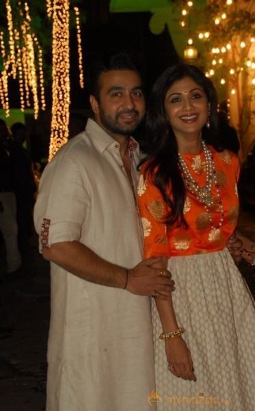 Bolly Celebs at Shilpa Shetty Diwali Party Gallery