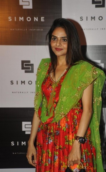 Bolly Celebs at Simone Store Launch Photo Gallery