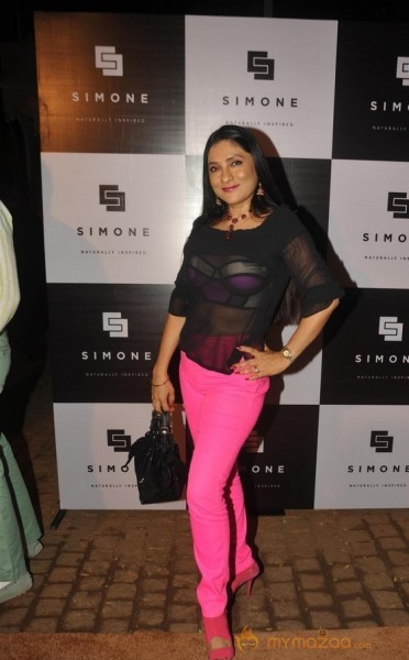 Bolly Celebs at Simone Store Launch Photo Gallery