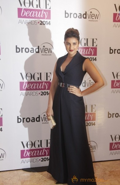 Bolly Celebs at Vogue Beauty Awards 2014 Photos