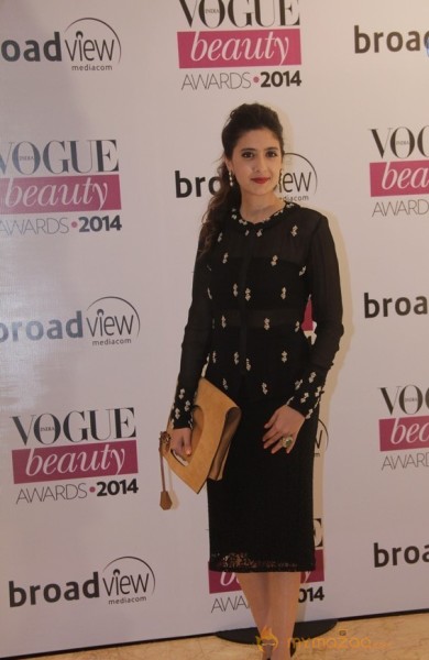 Bolly Celebs at Vogue Beauty Awards 2014 Photos