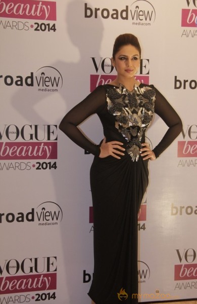Bolly Celebs at Vogue Beauty Awards 2014 Photos