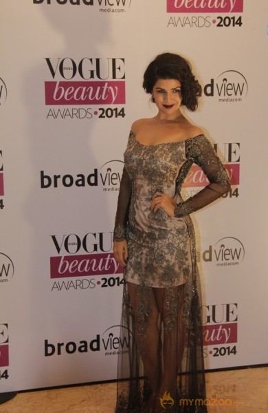 Bolly Celebs at Vogue Beauty Awards 2014 Photos