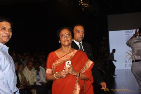 Bollywood Celebraties At IIJW 2013