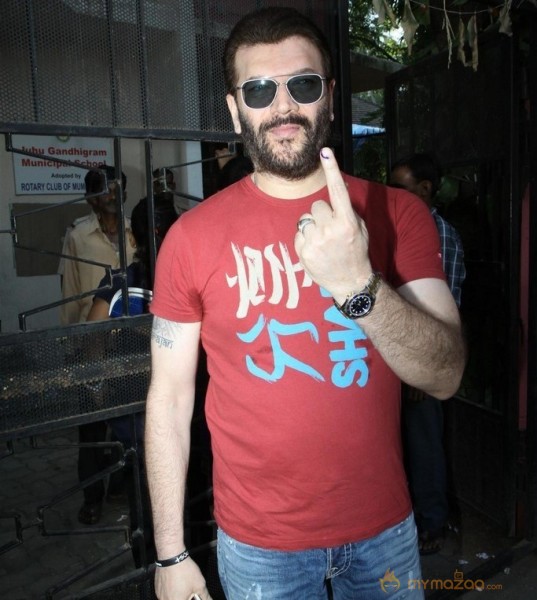 Bollywood Celebrities Cast Their Votes Gallery