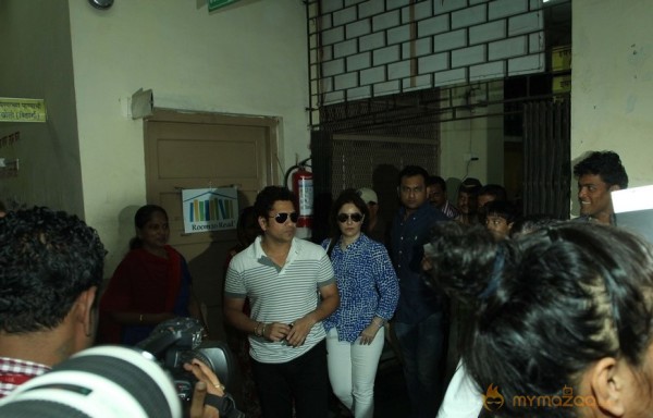 Bollywood Celebrities Cast Their Votes Gallery