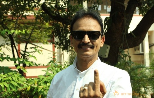 Bollywood Celebrities Cast Their Votes Gallery