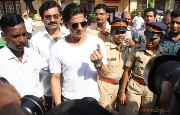 Bollywood Celebrities Cast Their Votes Gallery