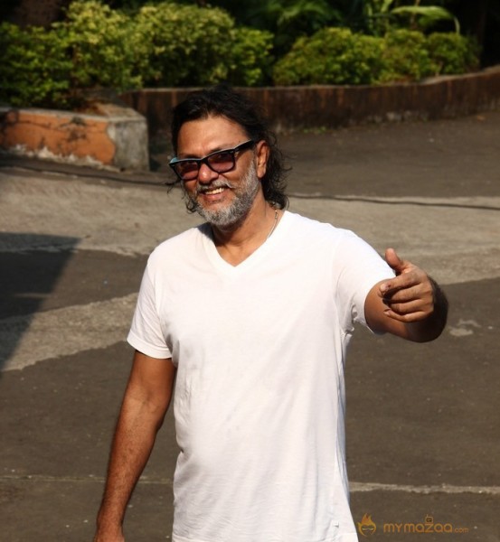 Bollywood Celebrities Cast Their Votes Gallery