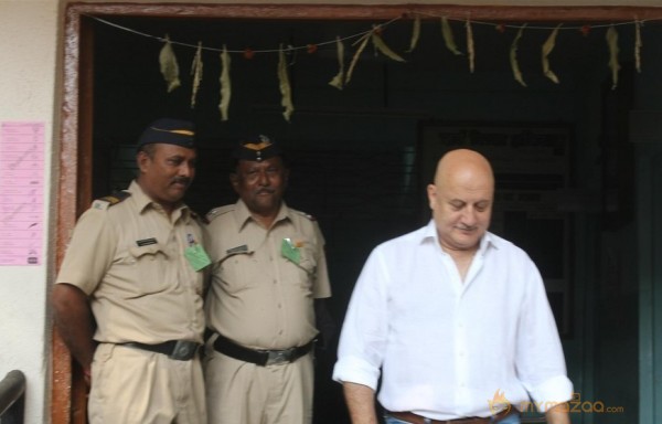 Bollywood Celebrities Cast Their Votes Gallery