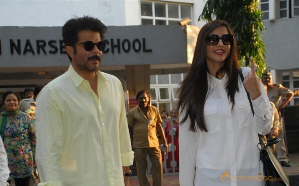 Bollywood Celebrities Cast Their Votes Gallery