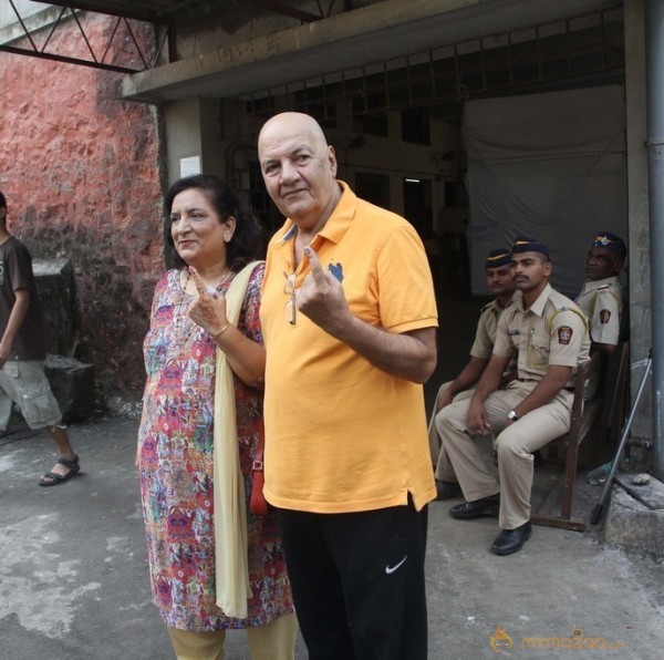 Bollywood Celebrities Cast Their Votes Gallery