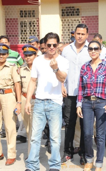 Bollywood Celebrities Cast Their Votes Gallery