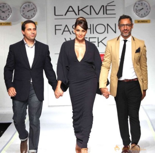Bollywood Celebs at LFW Week Grand Finale Photos