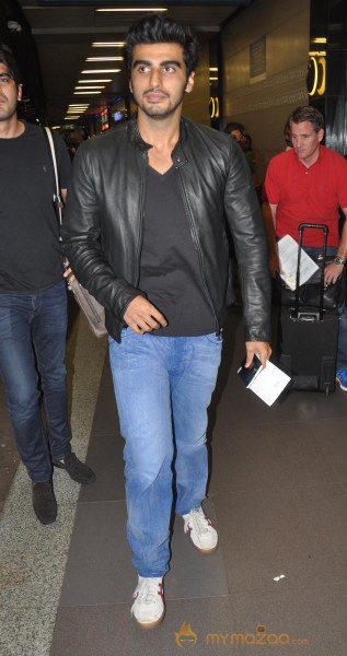 Bollywood Celebs Back From IIFA Award 2013 
