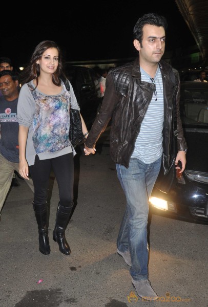 Bollywood Celebs Back From IIFA Award 2013 