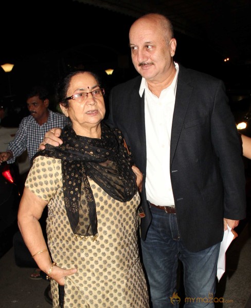 Bollywood Celebs Back From IIFA Award 2013 