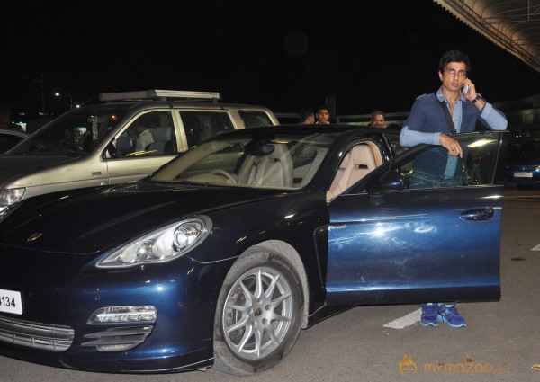 Bollywood Celebs Back From IIFA Award 2013 