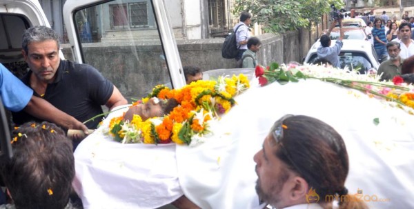 Bollywood Photographer Jagdish Mali Passes Away 