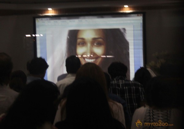 Bollywood Stars At Condolence Meet Of Jia Khan 