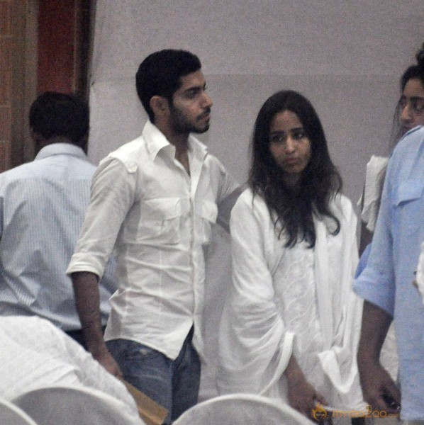 Bollywood Stars At Condolence Meet Of Jia Khan 