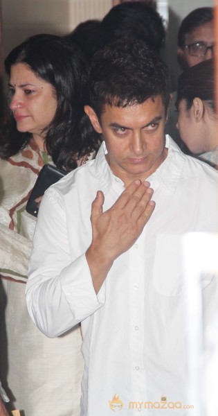 Bollywood Stars At Condolence Meet Of Jia Khan 