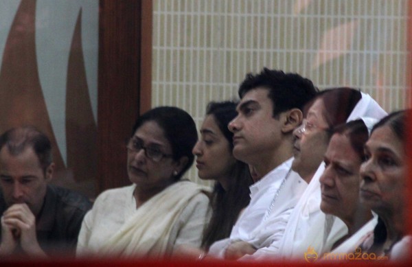 Bollywood Stars At Condolence Meet Of Jia Khan 