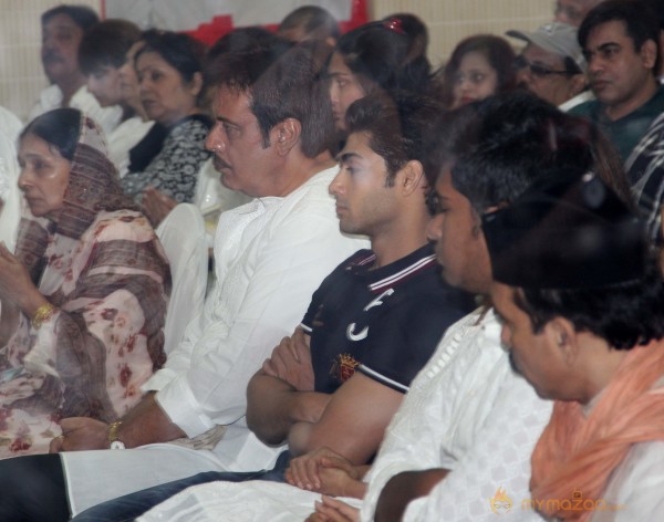 Bollywood Stars At Condolence Meet Of Jia Khan 