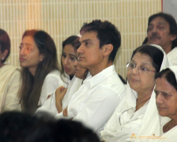Bollywood Stars At Condolence Meet Of Jia Khan 