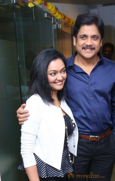 Celebs at Age Erase Book Launch Photos