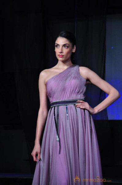 Celebs At Blenders pride Fashion Tour 2013 Photos