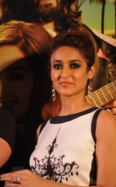 Celebs at Happy Ending Trailer Launch Gallery