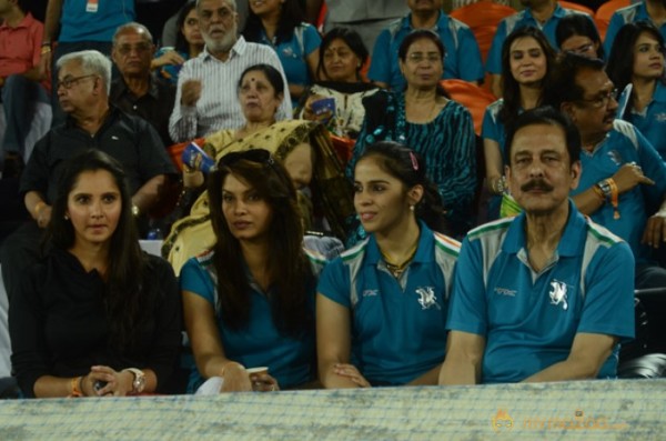 Celebs at Hyderabad IPL Match Photos