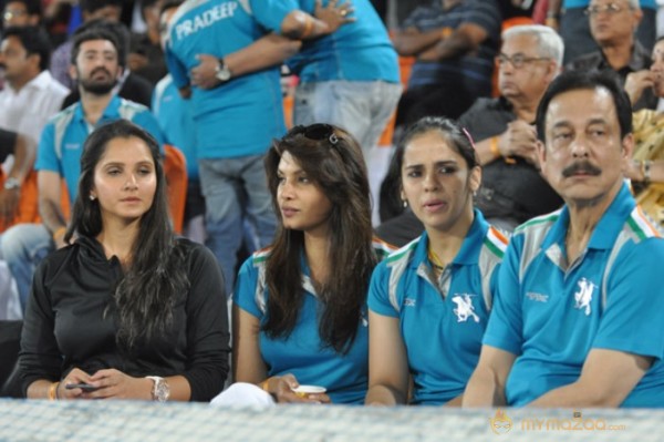 Celebs at Hyderabad IPL Match Photos