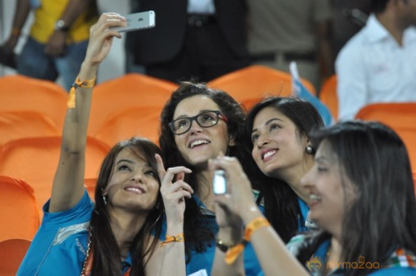 Celebs at Hyderabad IPL Match Photos