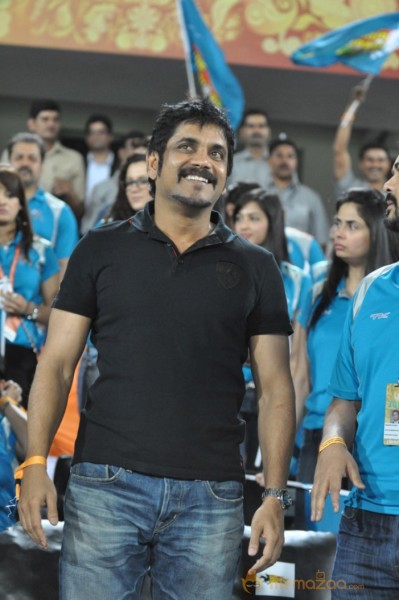 Celebs at Hyderabad IPL Match Photos