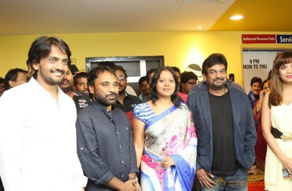 Celebs at Romeo Movie Premiere Photos